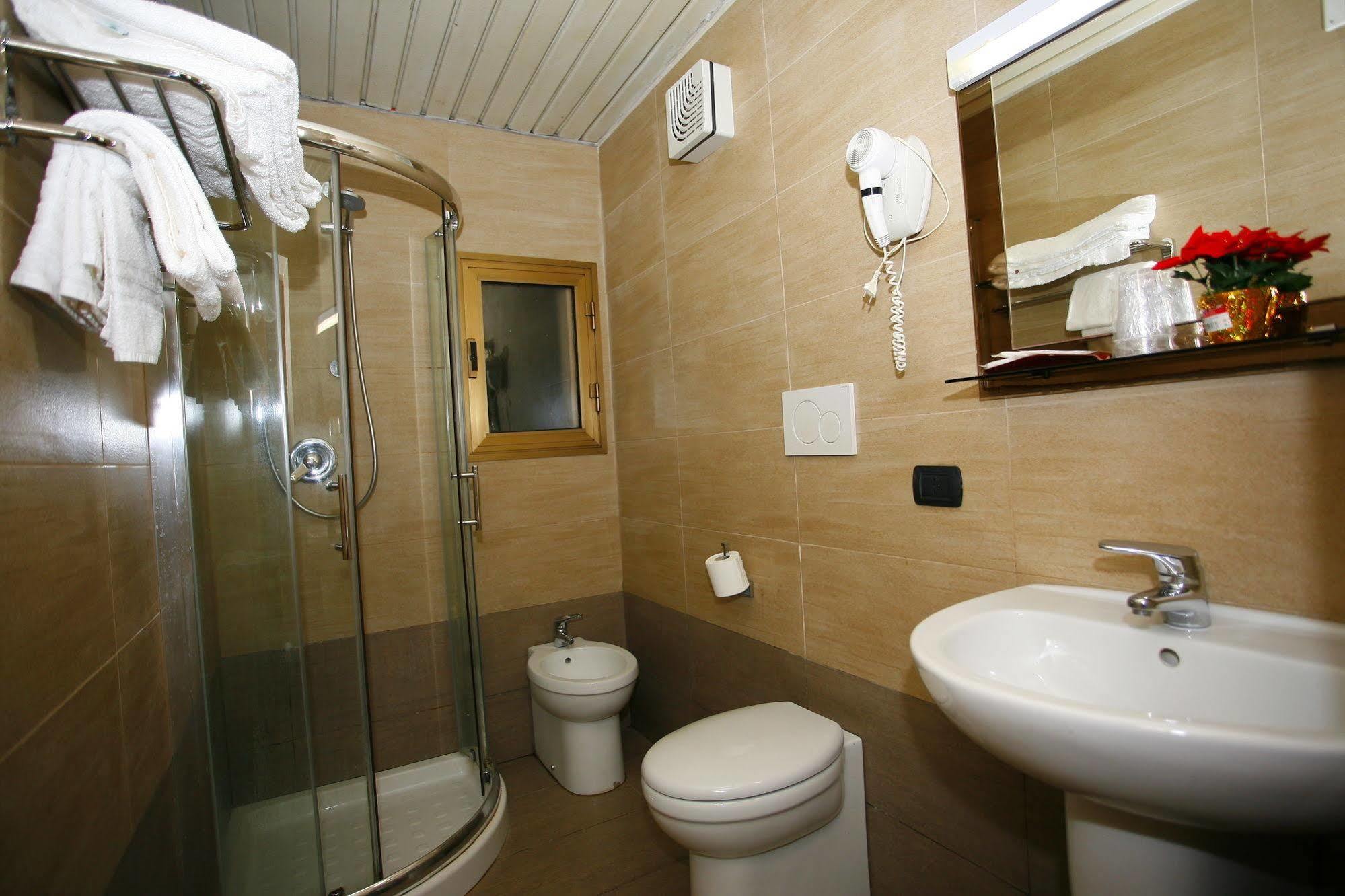 Hotel Adler Milano Eksteriør bilde