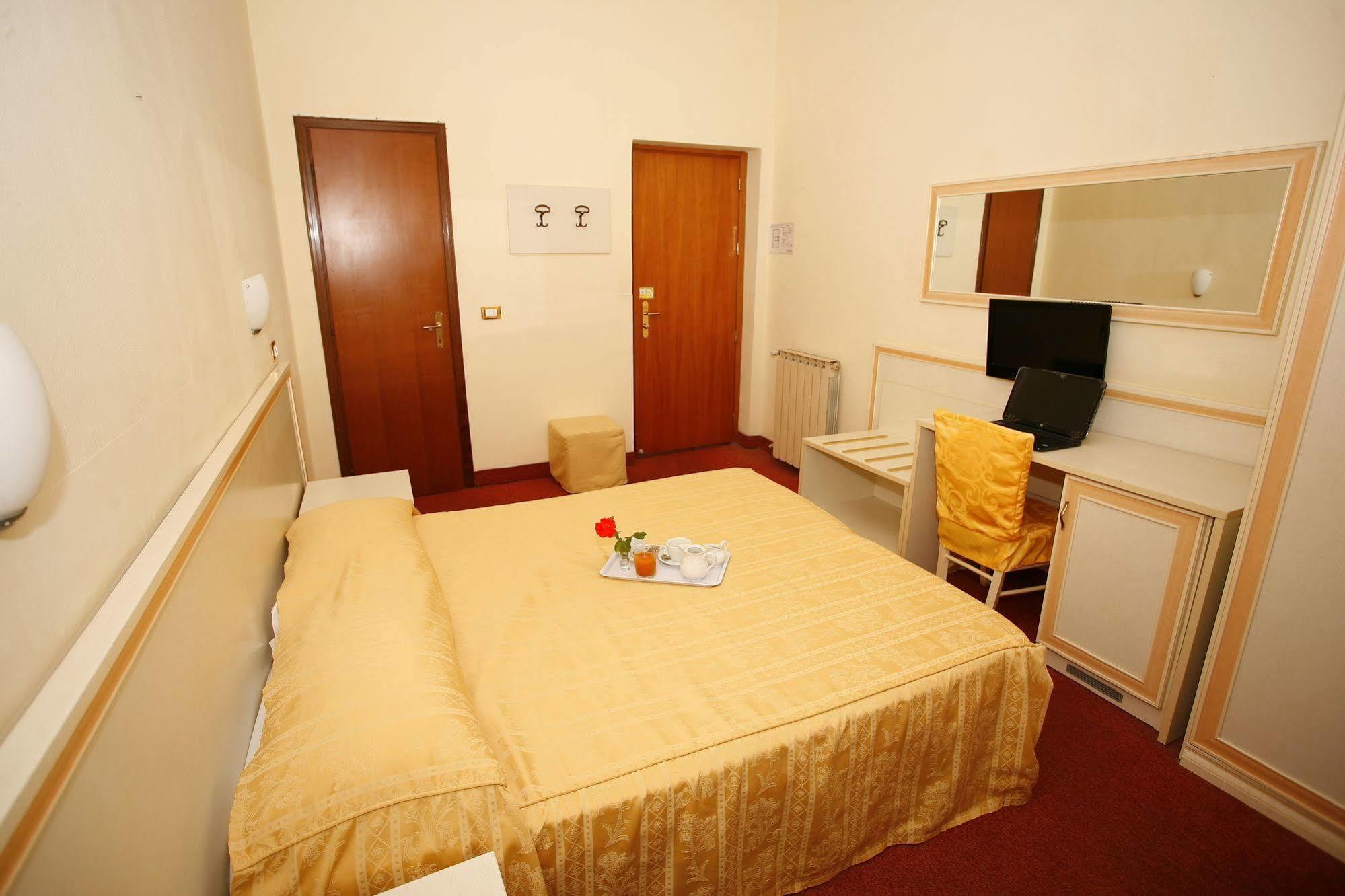 Hotel Adler Milano Eksteriør bilde