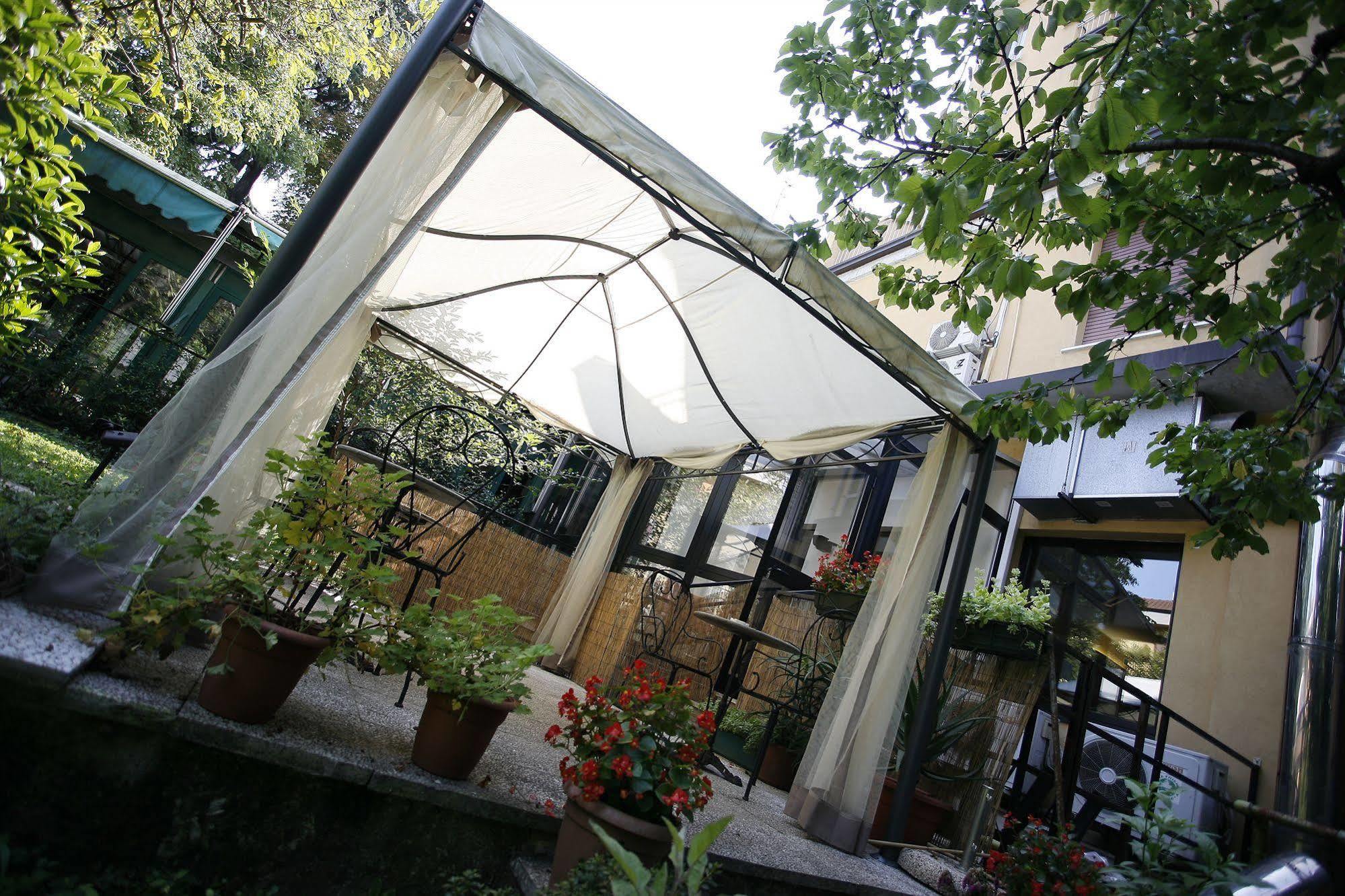 Hotel Adler Milano Eksteriør bilde